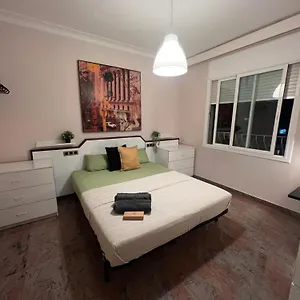 Spacious In Area A Barcelone
